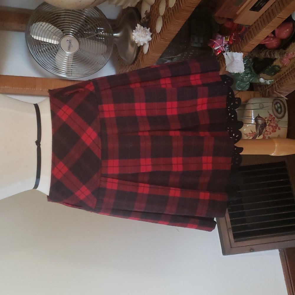 Chou Yatou Red Plaid Skirt With Black Eyelet Trim Size XXL - Picture 16 of 16